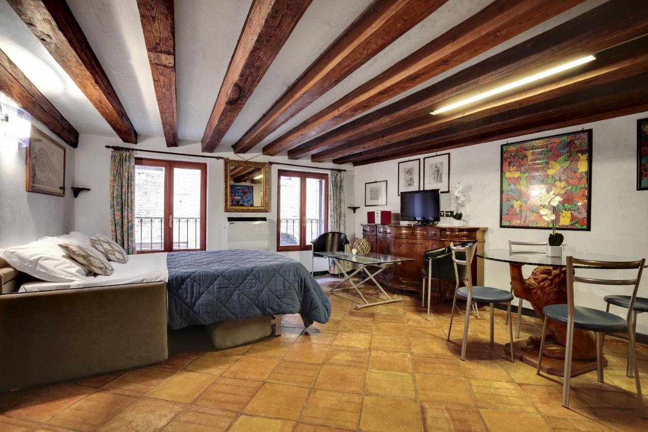 Canal View Suite In Rialto By Wonderful Italy เวนิส ภายนอก รูปภาพ