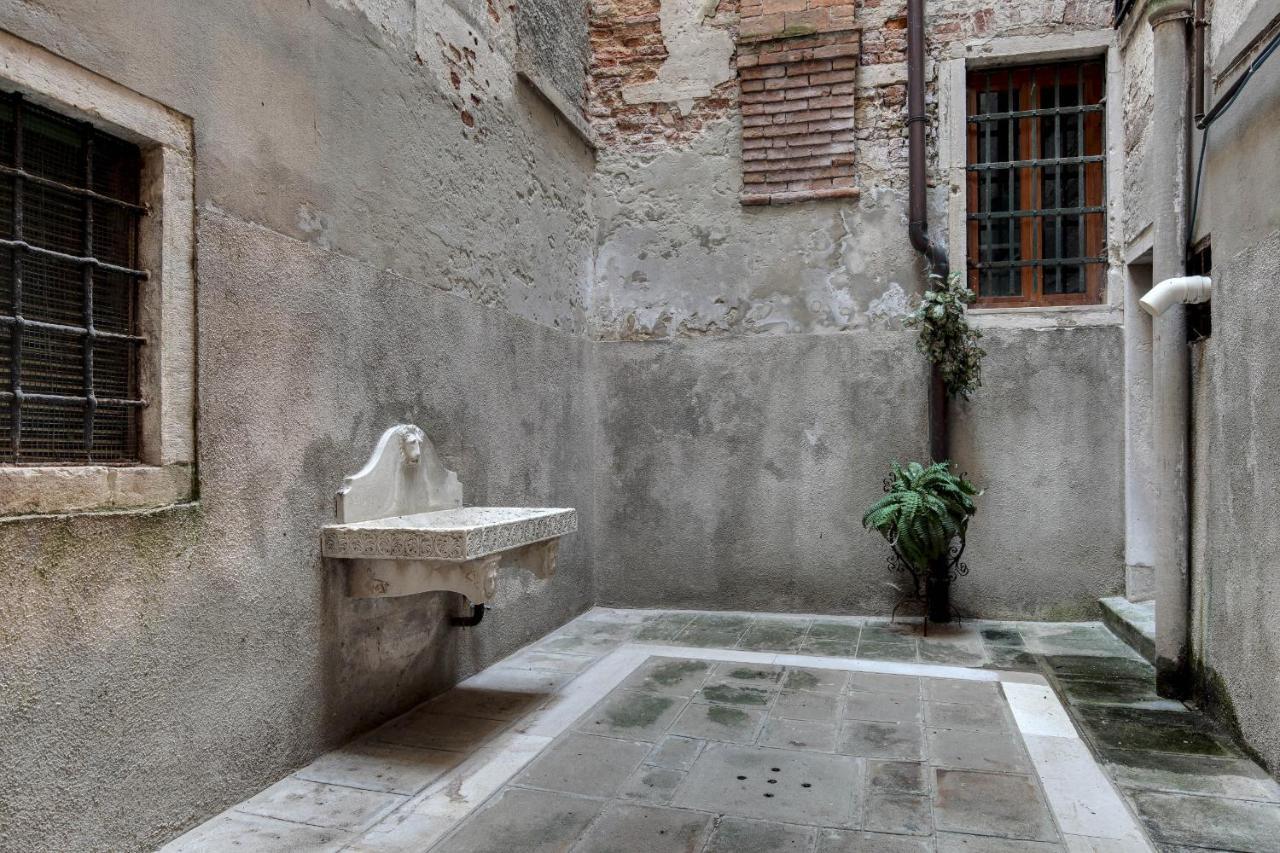 Canal View Suite In Rialto By Wonderful Italy เวนิส ภายนอก รูปภาพ